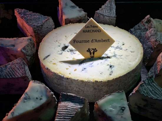 La Fourme Dambert Aop Fromage Au Lait De Vache Pasteurisé 